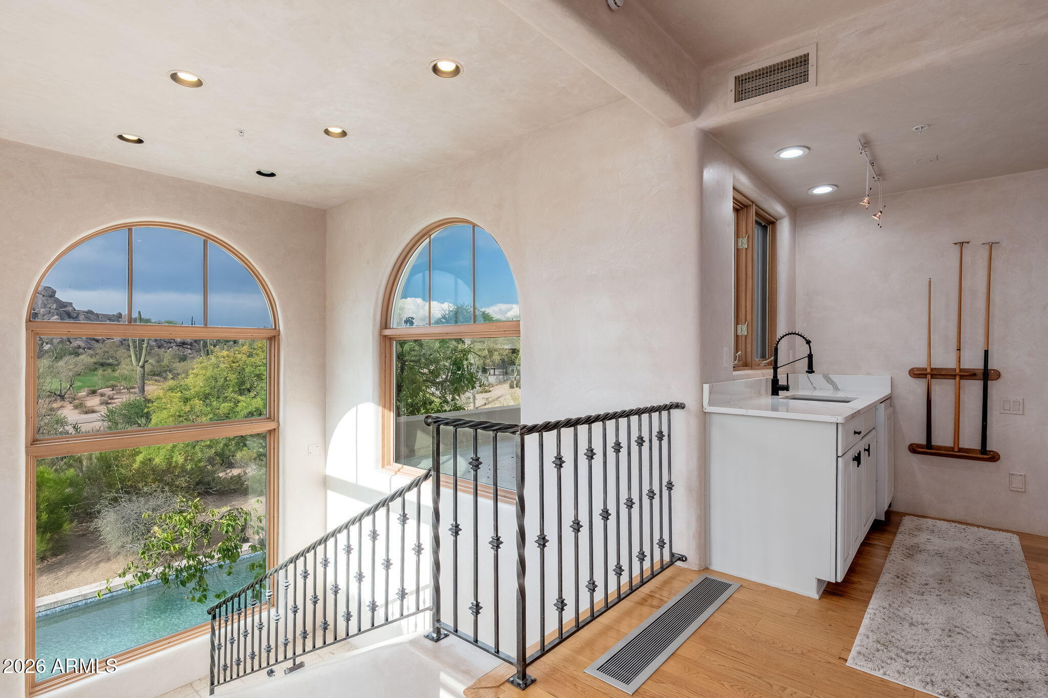 10420 E MORNING VISTA Lane