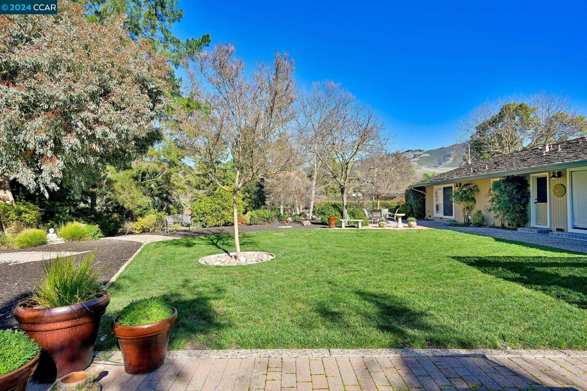 108 Lackland Ct