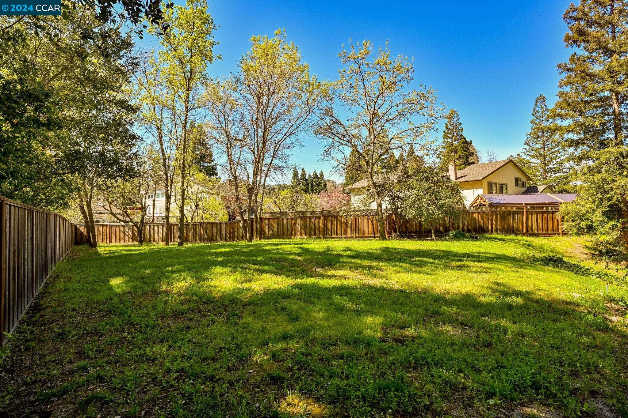 1026 Pleasant Oaks Dr