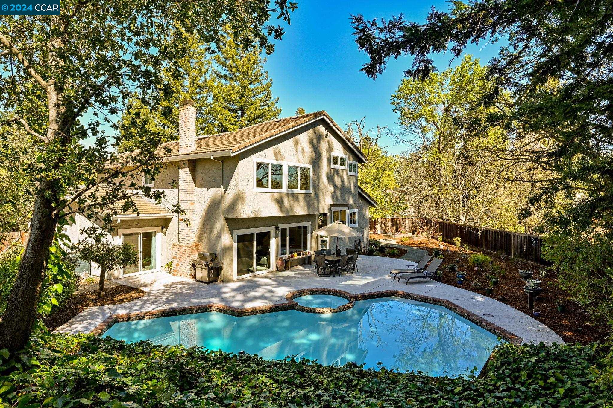 1026 Pleasant Oaks Dr