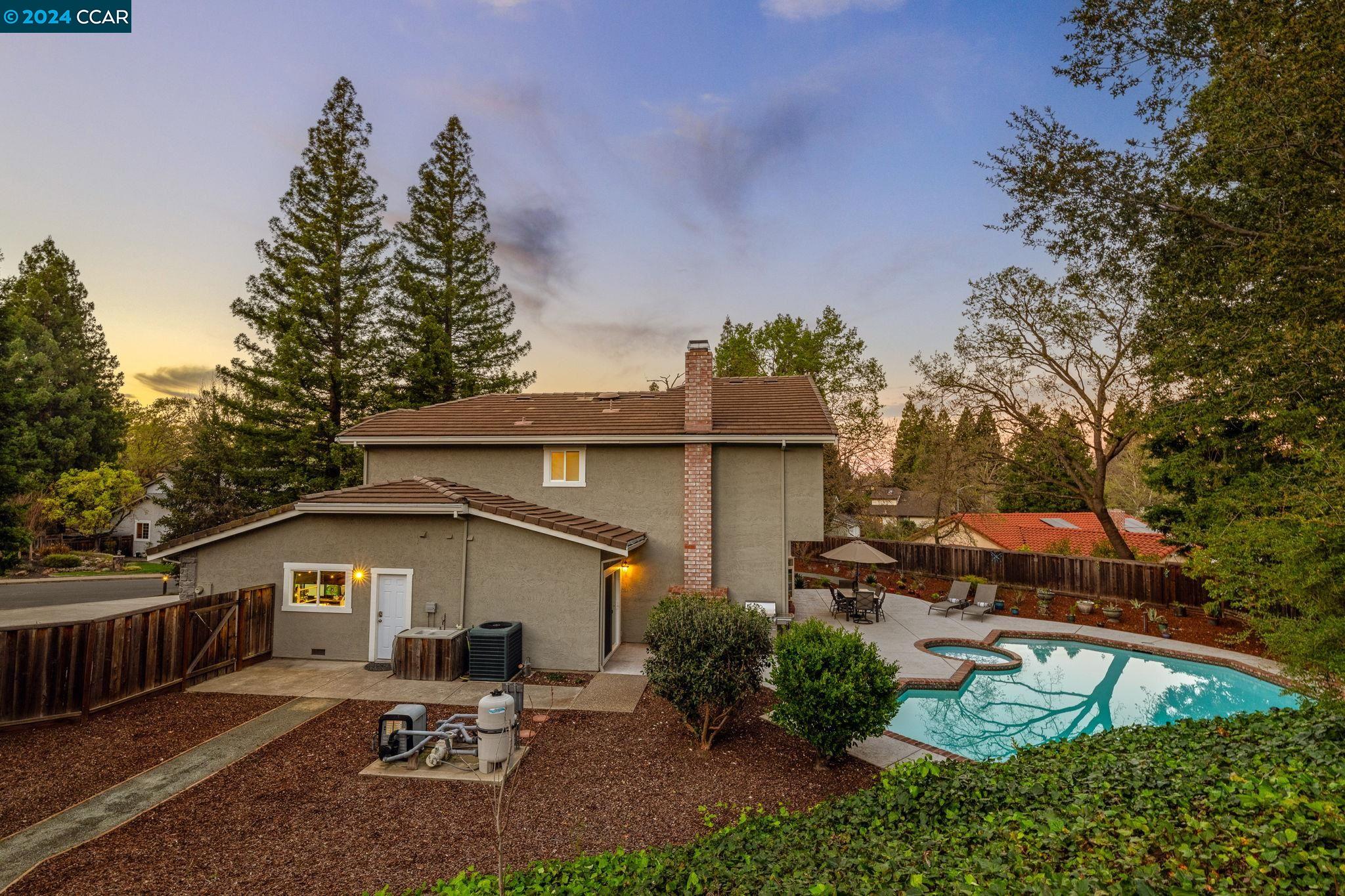 1026 Pleasant Oaks Dr