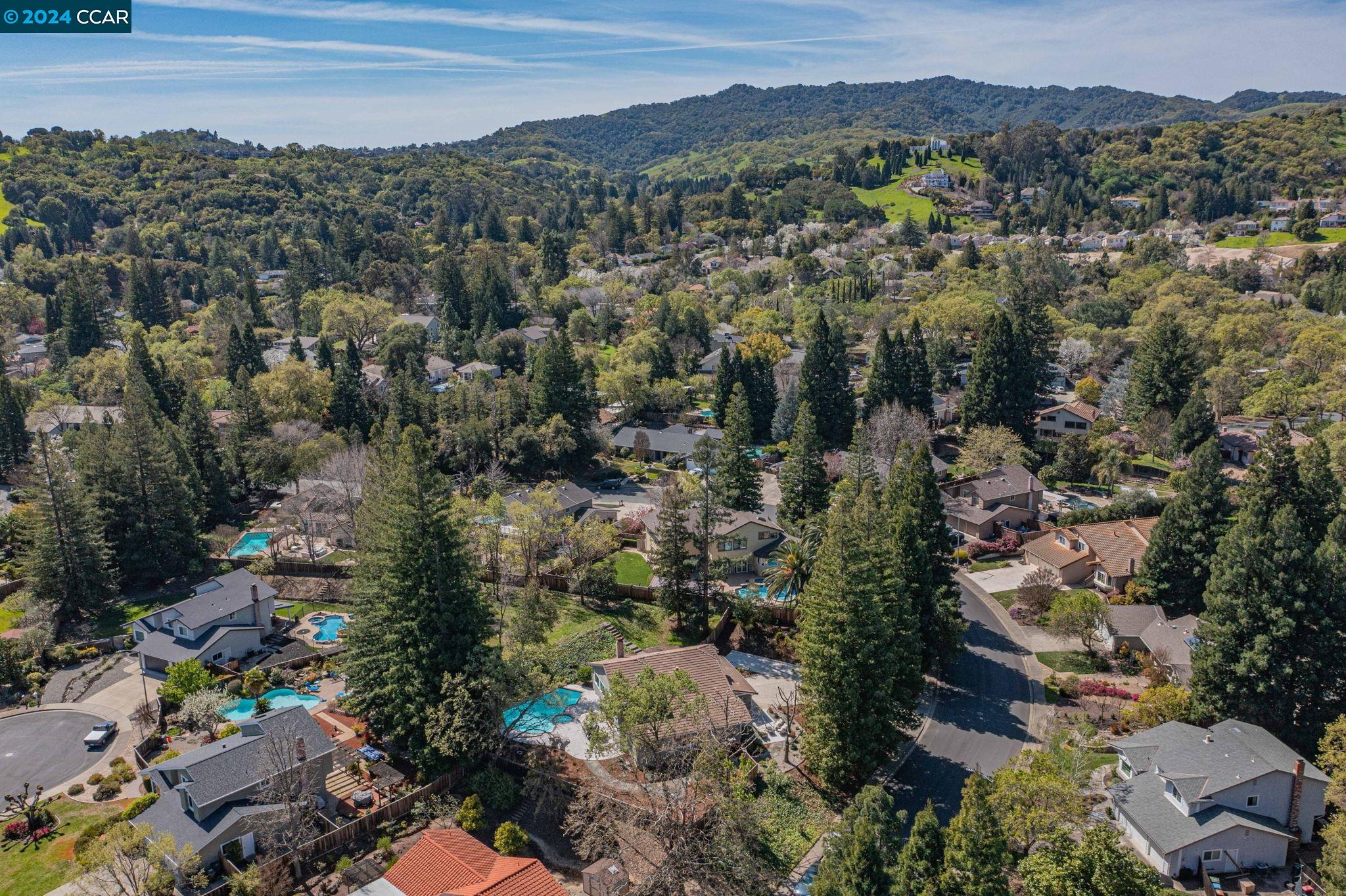 1026 Pleasant Oaks Dr