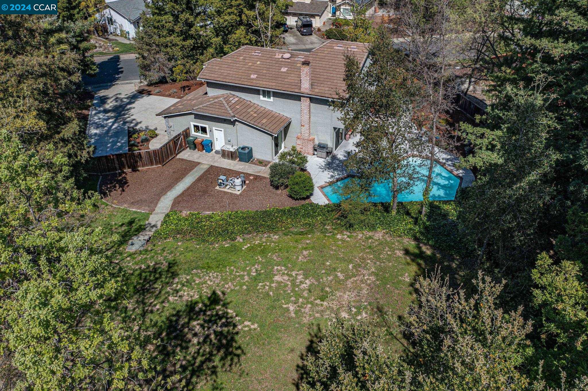 1026 Pleasant Oaks Dr