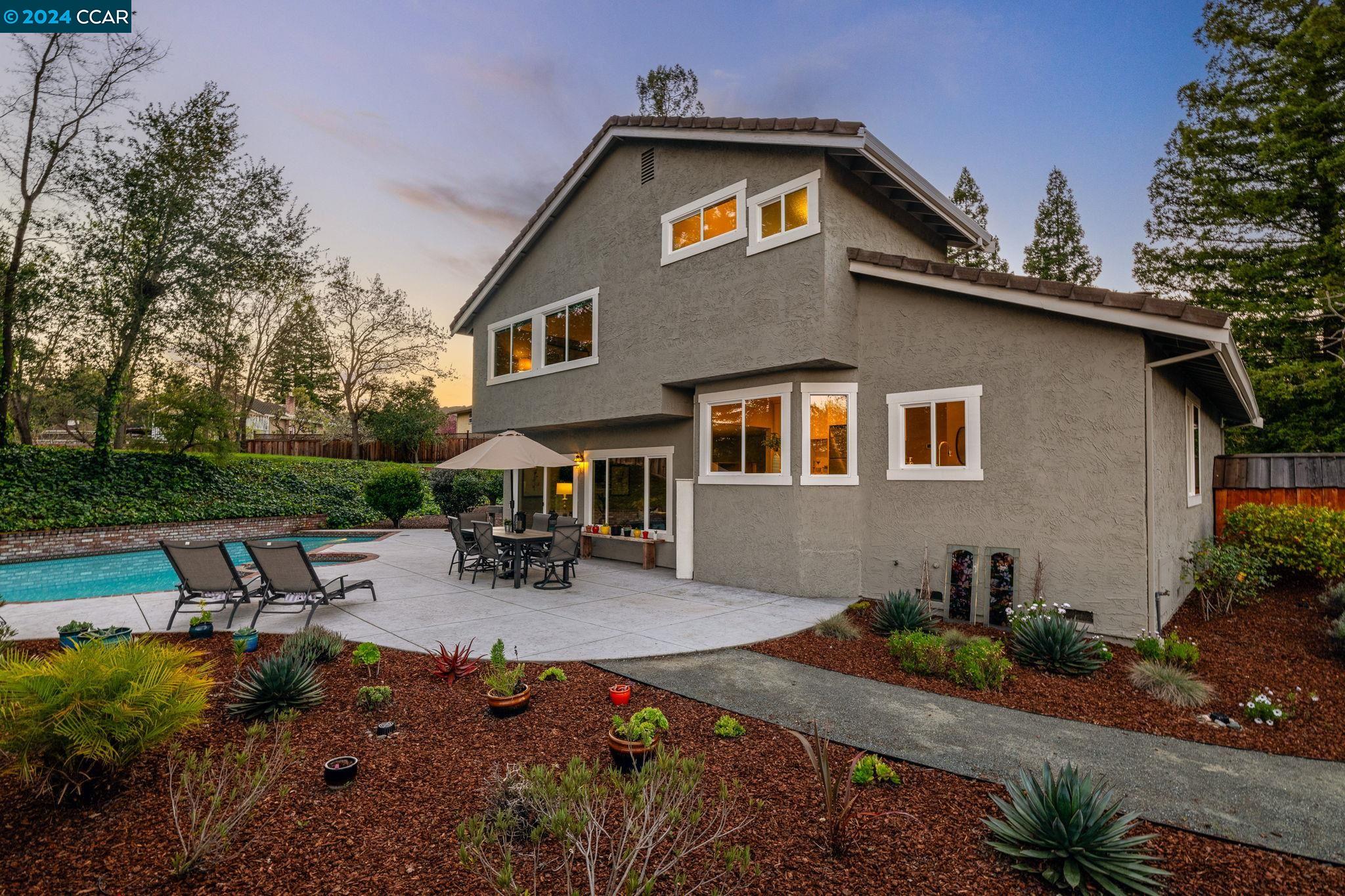 1026 Pleasant Oaks Dr