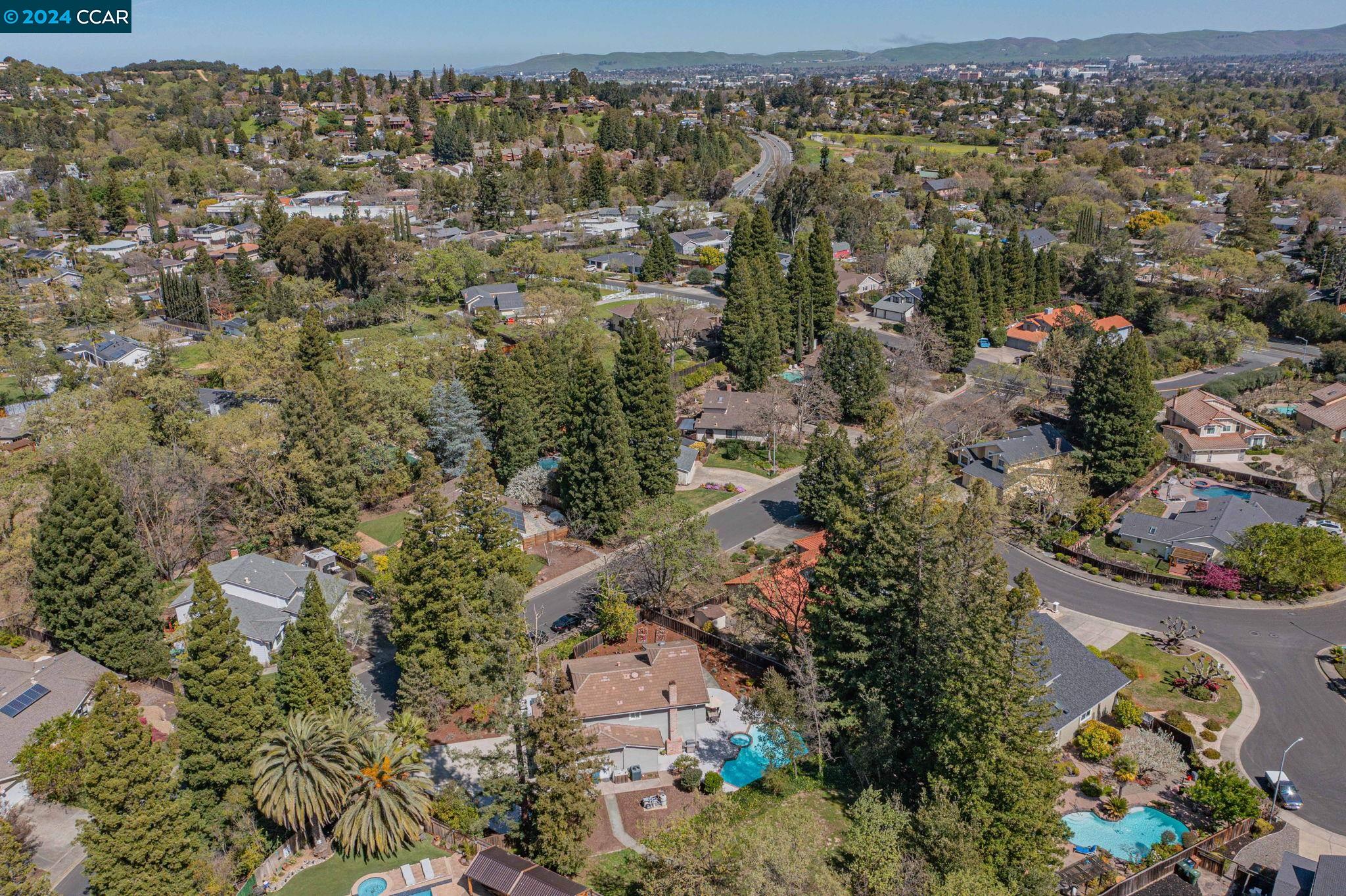 1026 Pleasant Oaks Dr