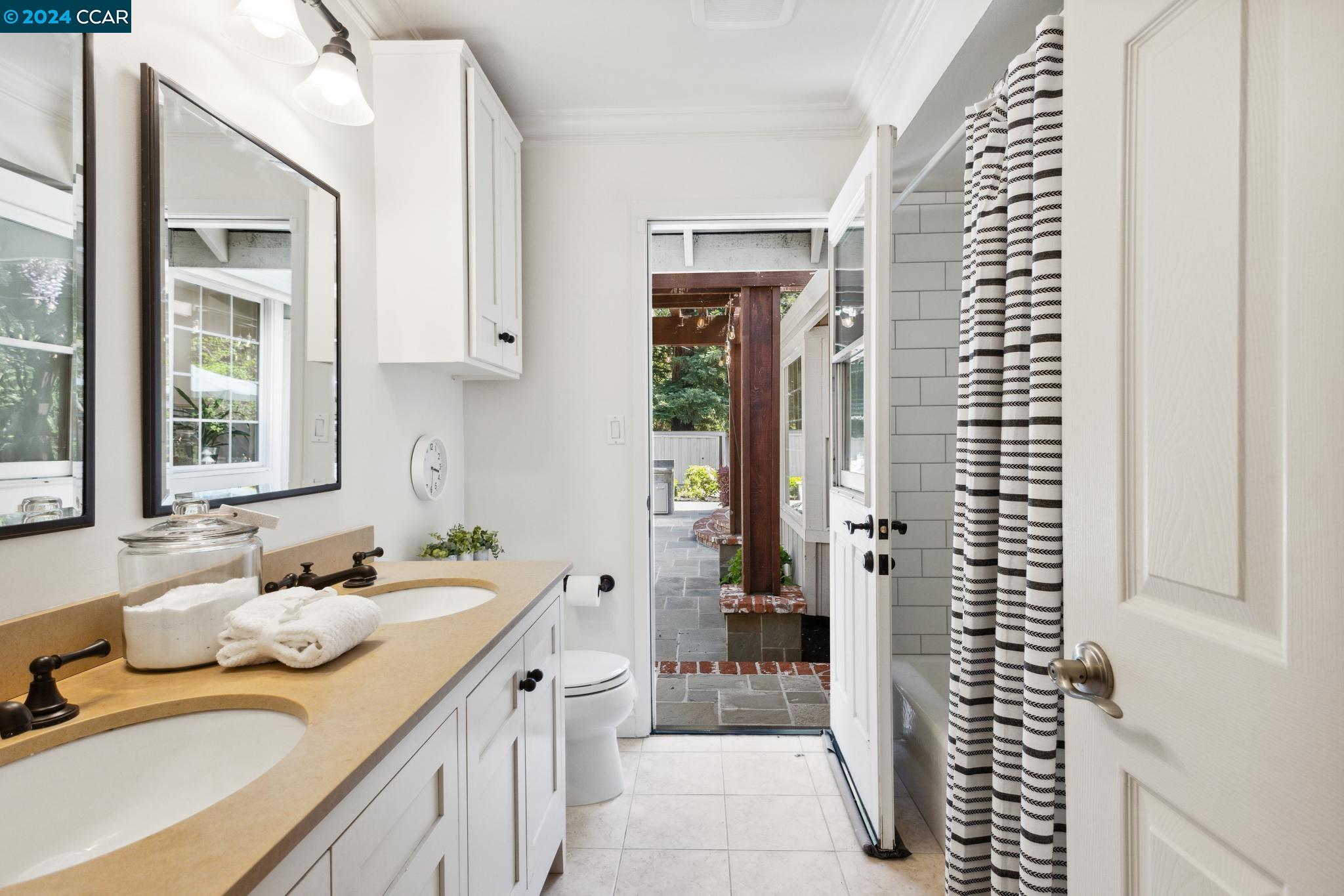 50 Jessica Ct