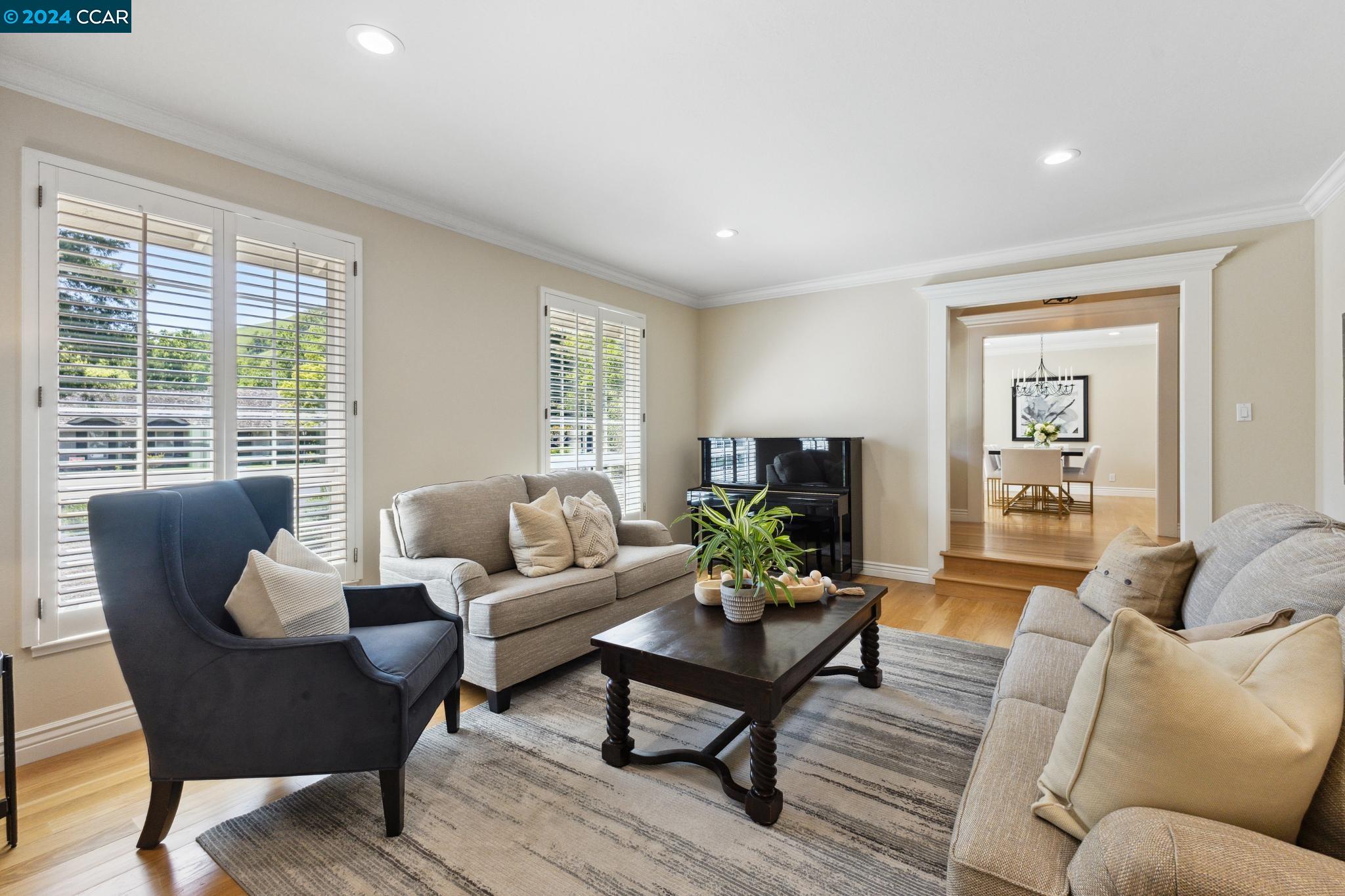 50 Jessica Ct