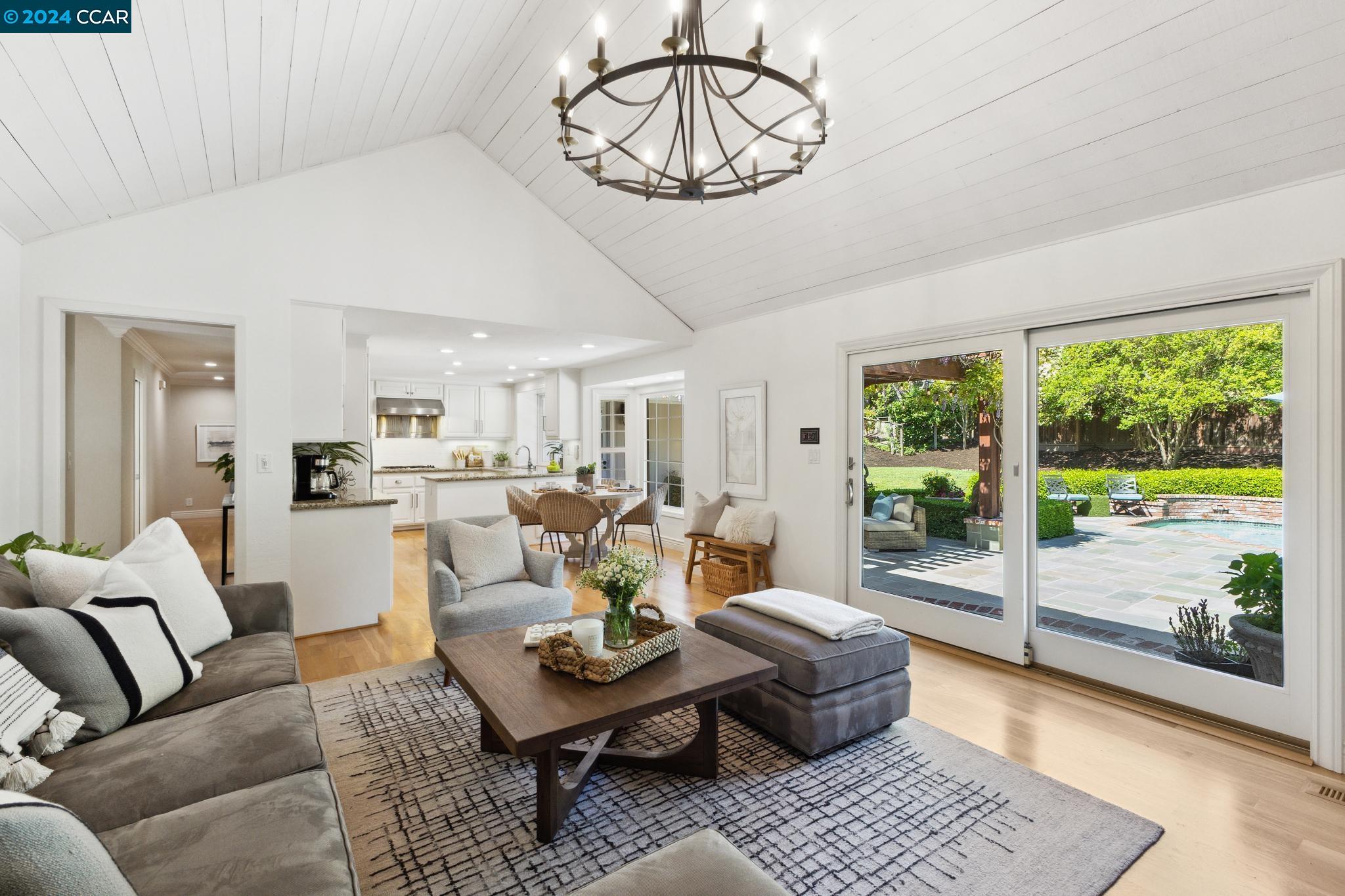50 Jessica Ct