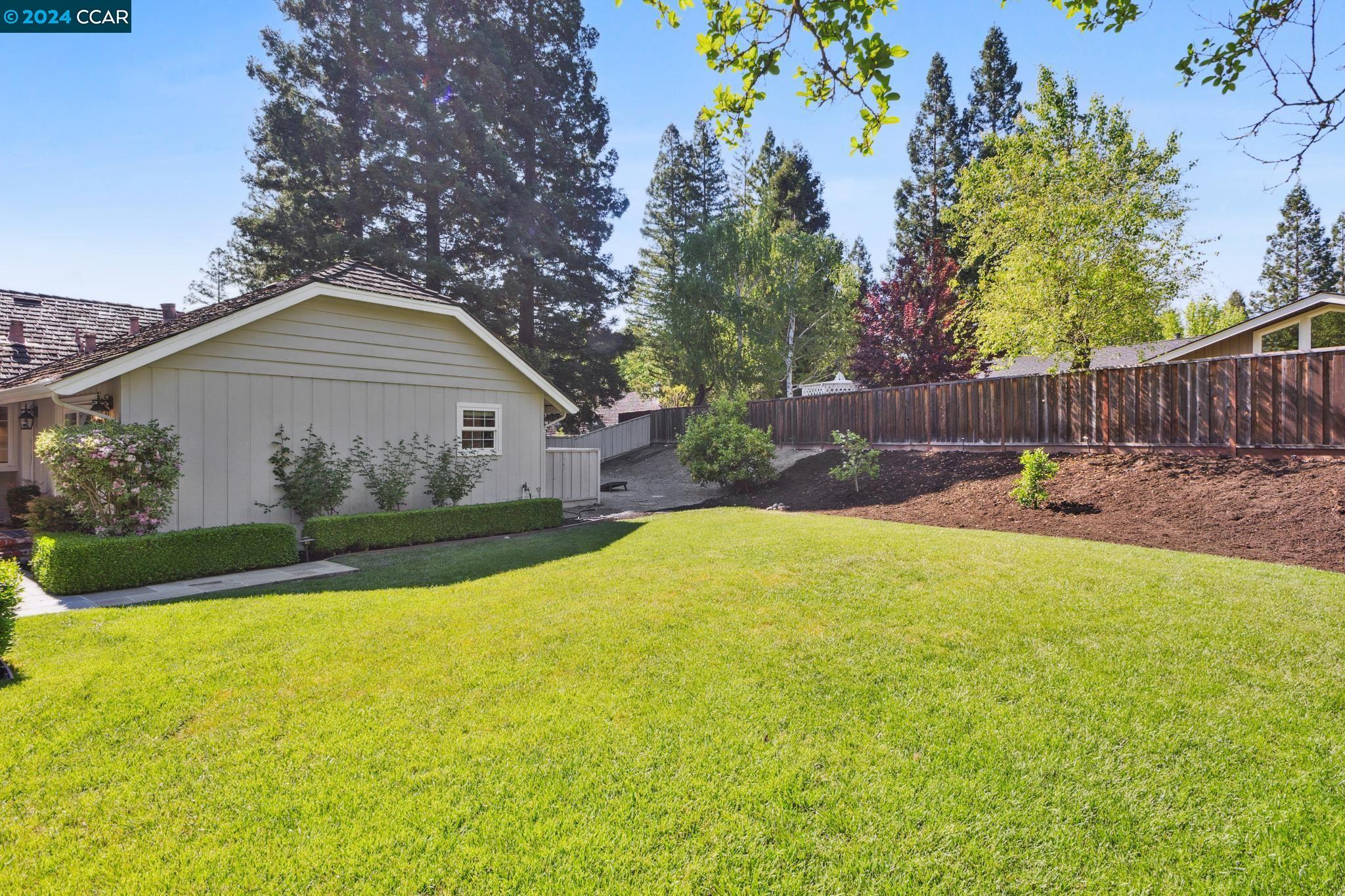 50 Jessica Ct