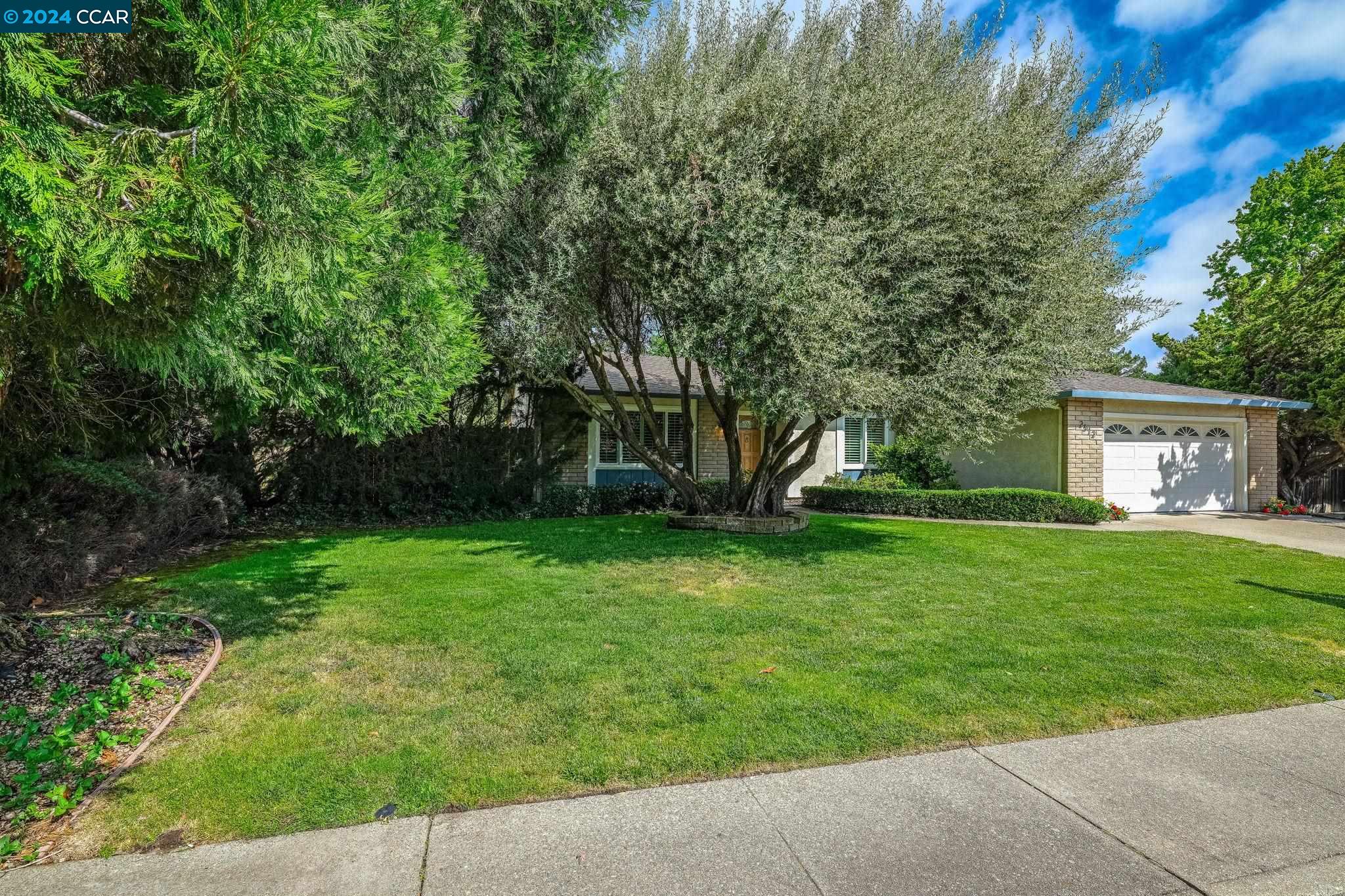 2512 Dos Rios Drive