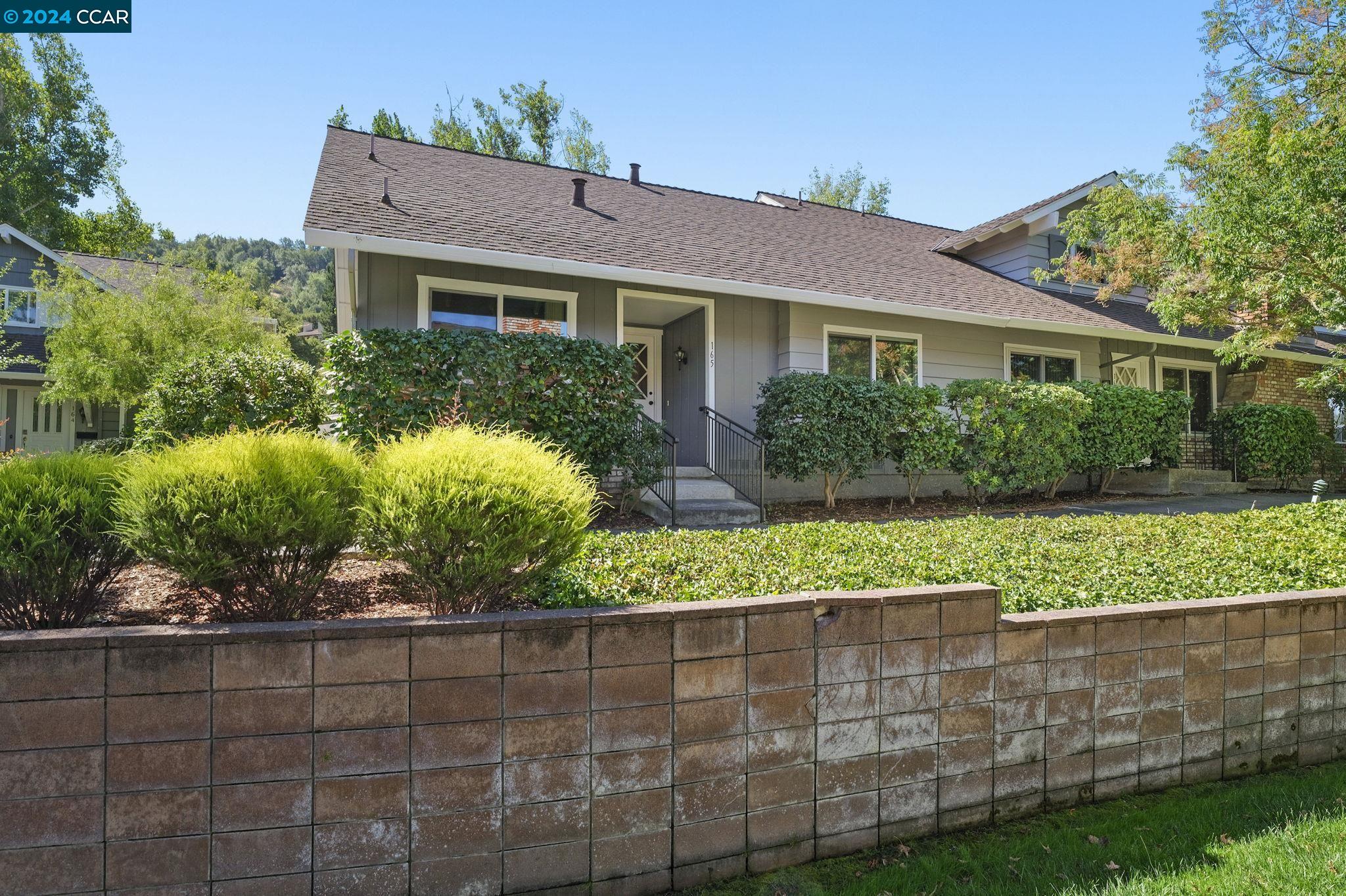 165 Miramonte Dr