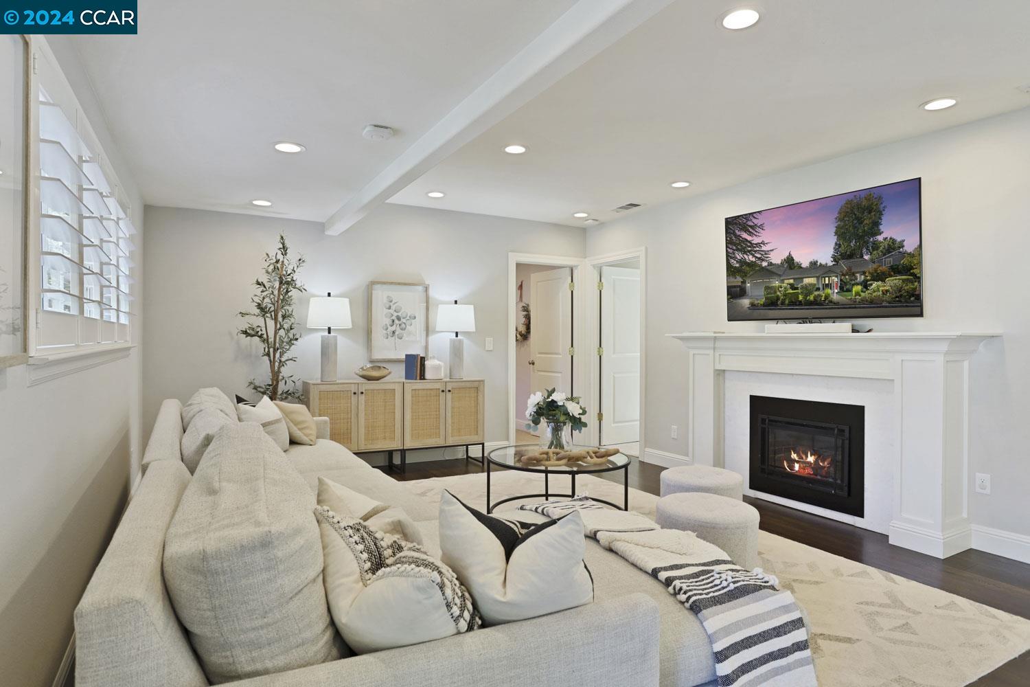 118 Cameo Dr