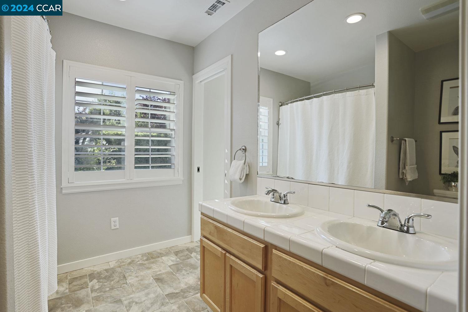 118 Cameo Dr