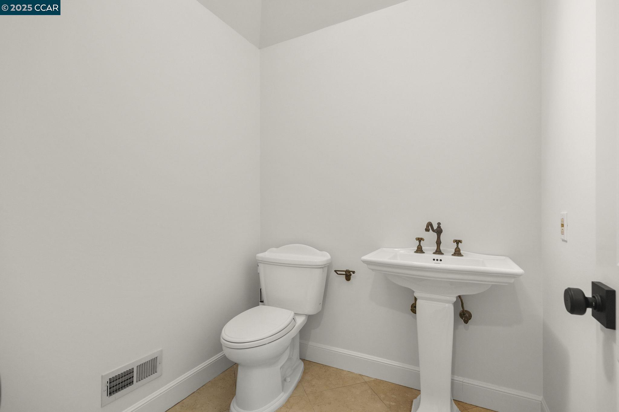18 Emmons Canyon Ct