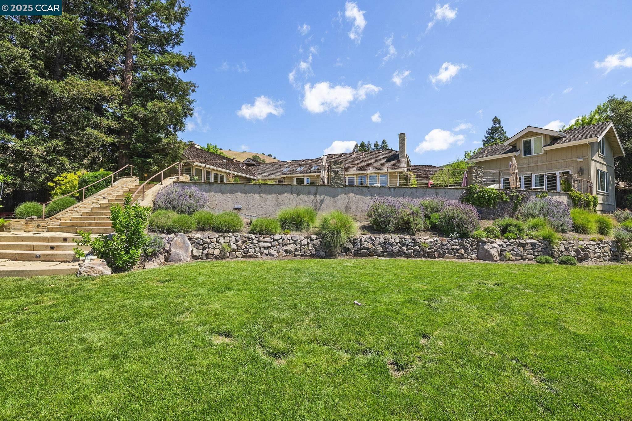 18 Emmons Canyon Ct