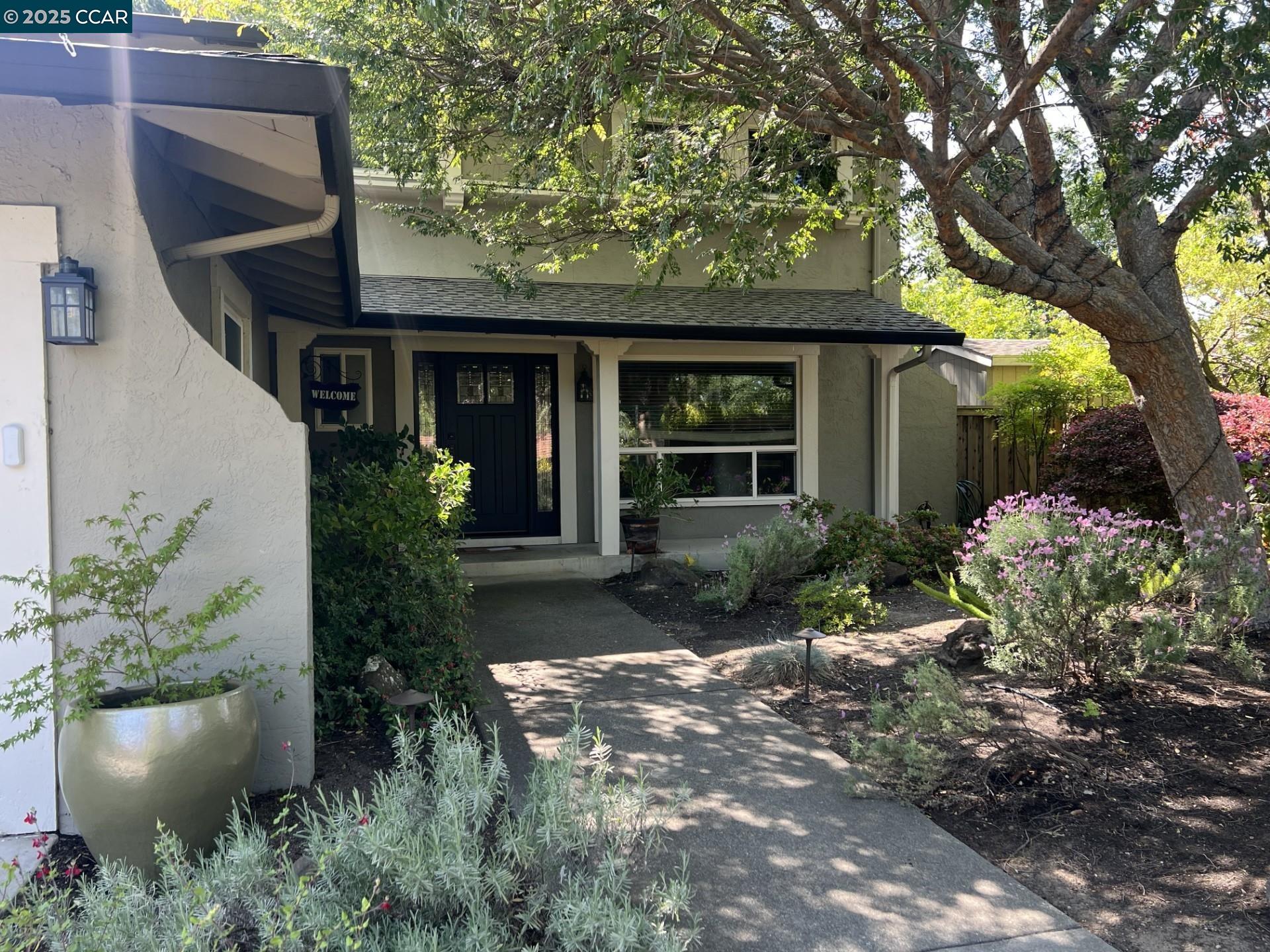 42 Horseshoe Ct