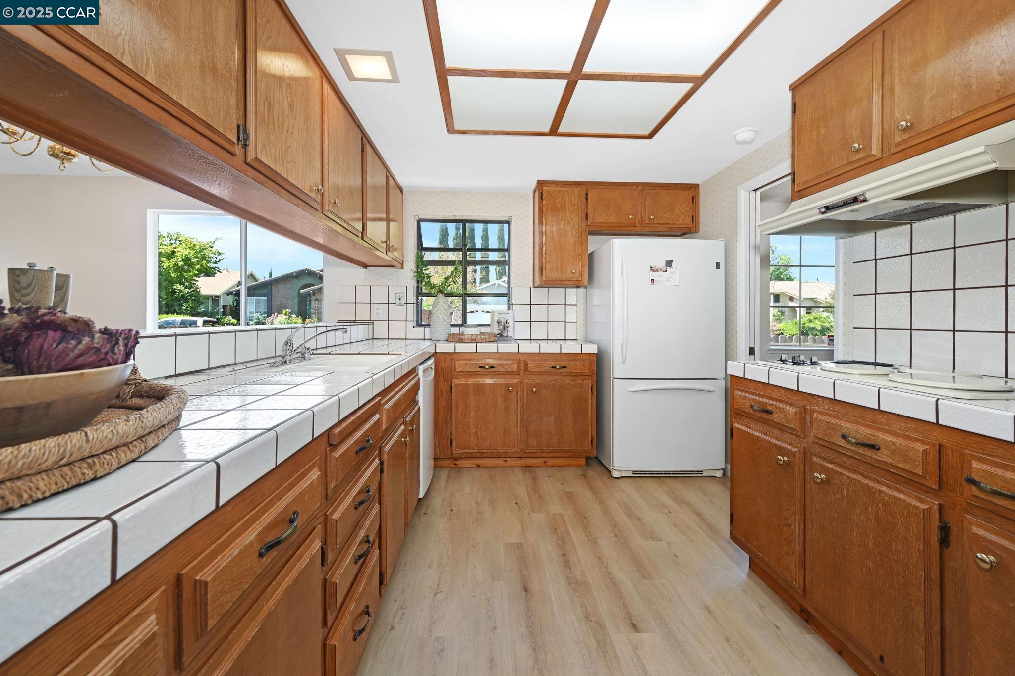 5040 Murchio Dr