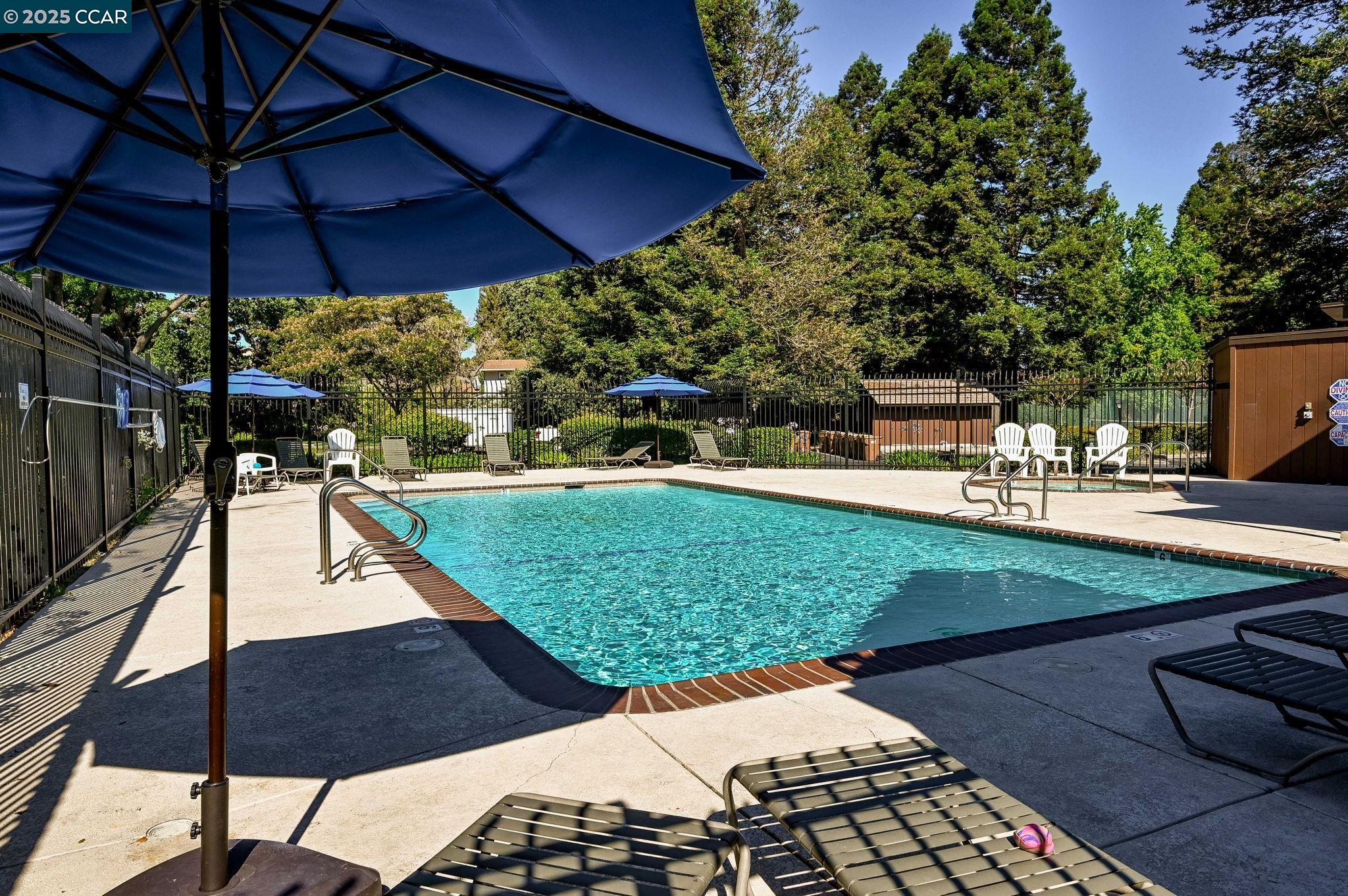 8112 Camelback Pl