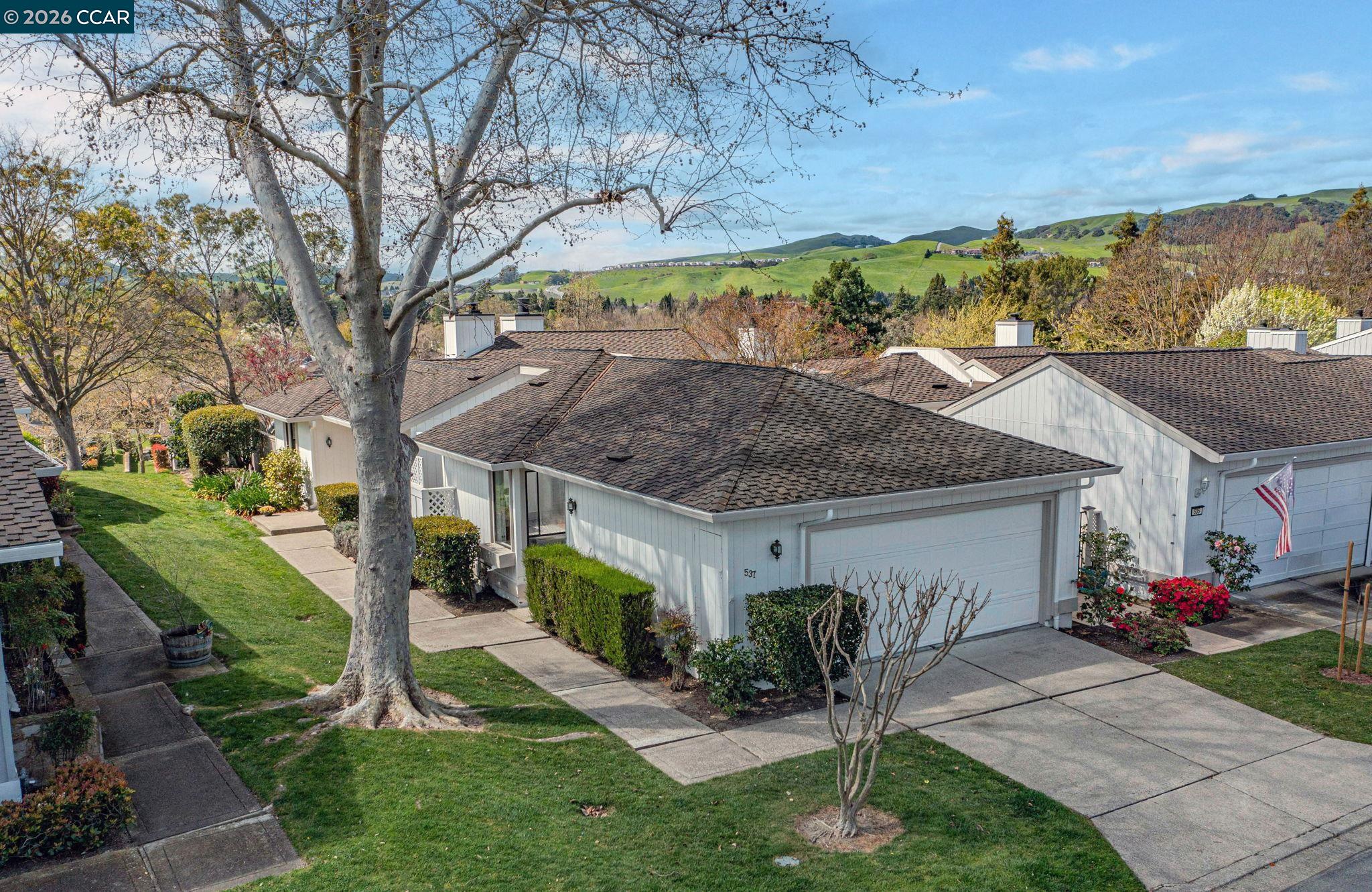 537 ROLLING HILLS LANE