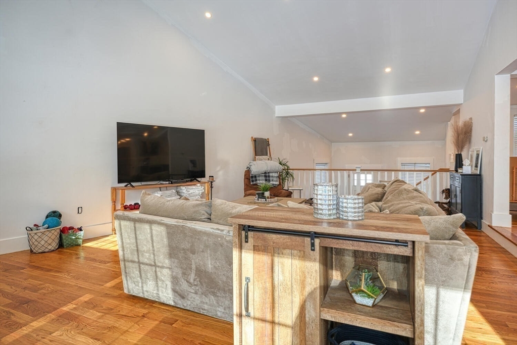 5 Bruce St