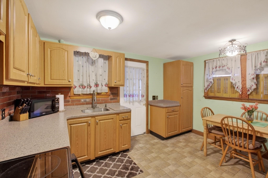 18 Montvale Rd