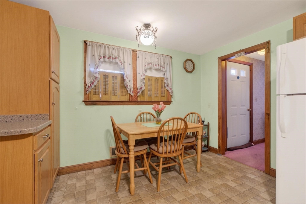 18 Montvale Rd