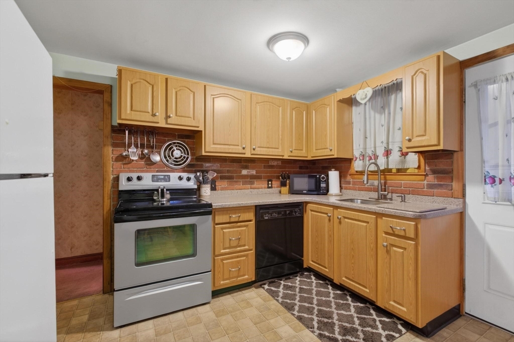 18 Montvale Rd