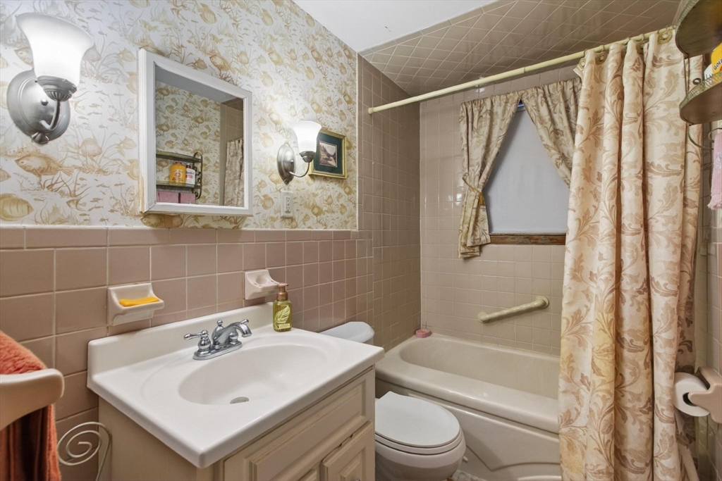18 Montvale Rd
