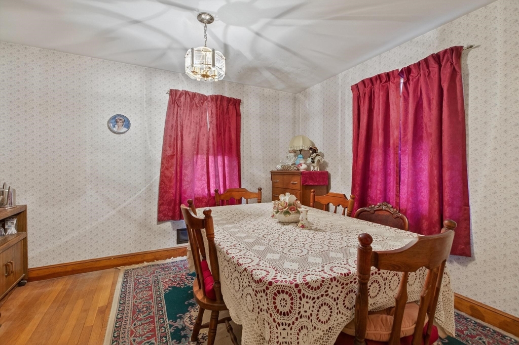 18 Montvale Rd