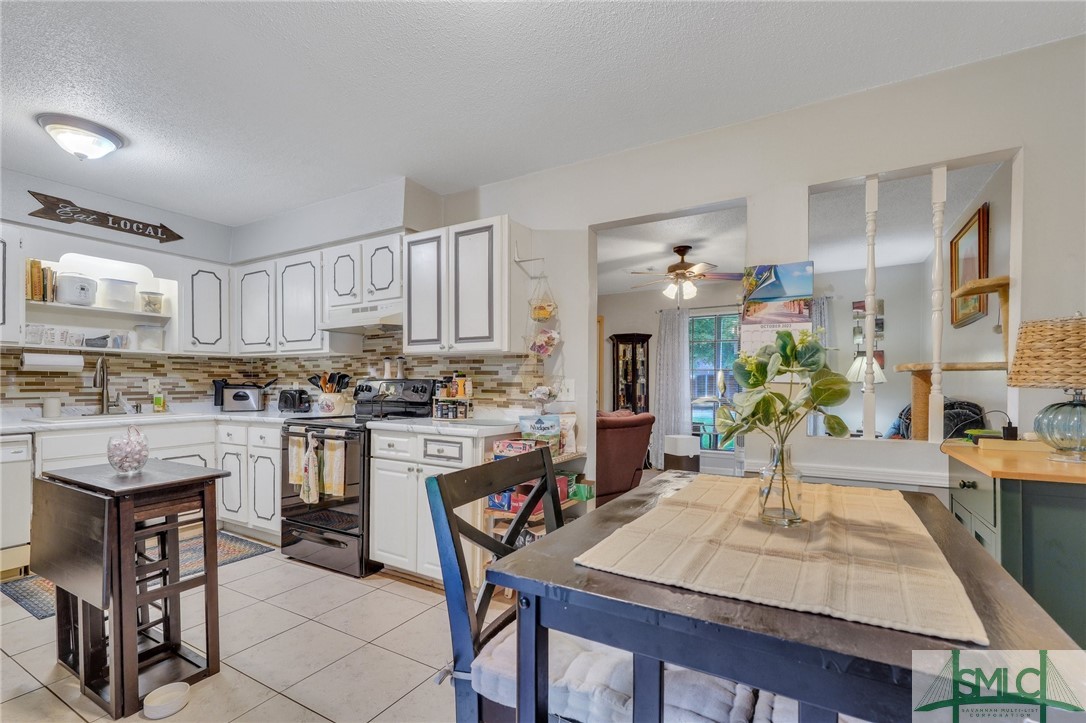 1098 Live Oak Drive
