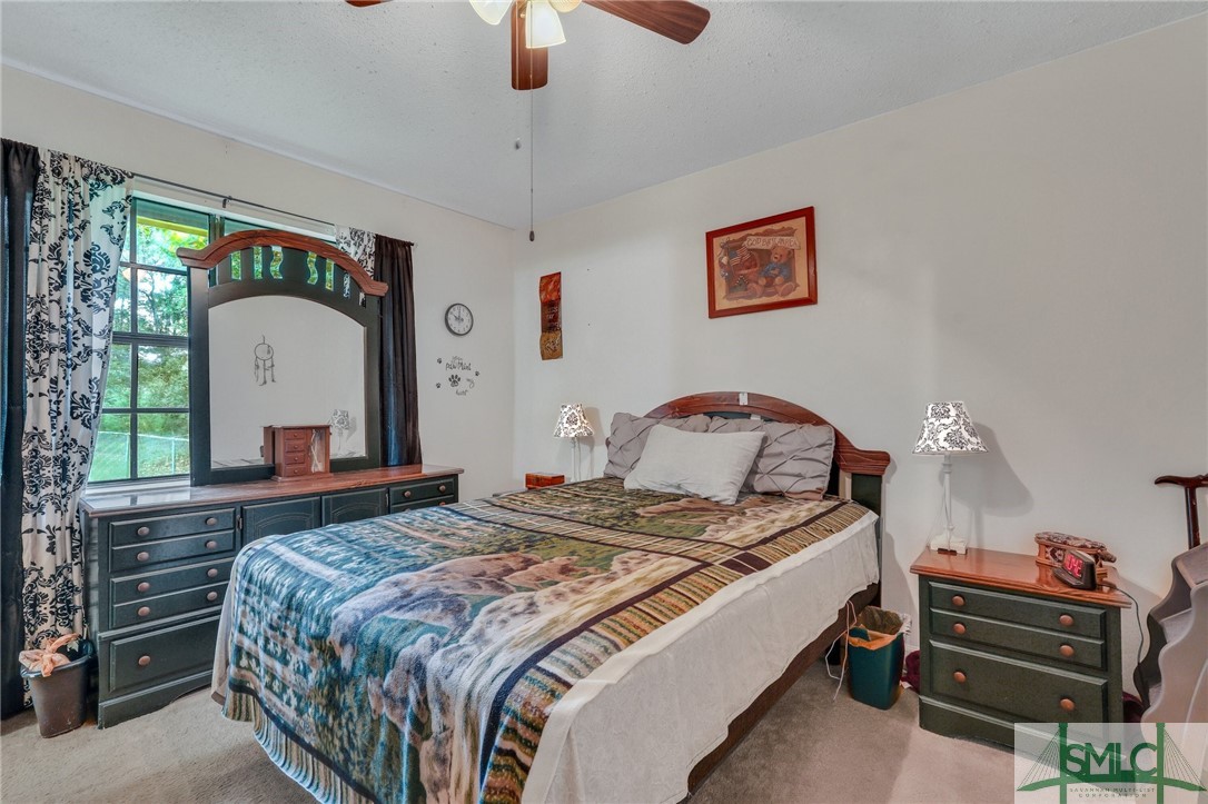 1098 Live Oak Drive