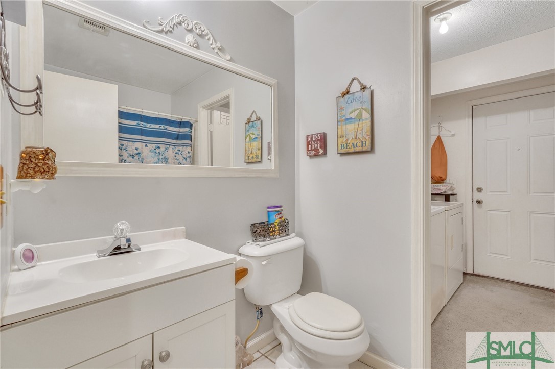 1098 Live Oak Drive