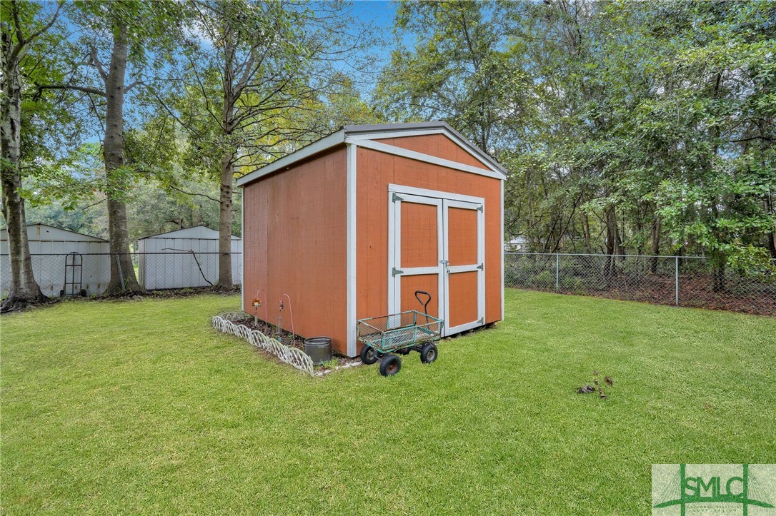 1098 Live Oak Drive