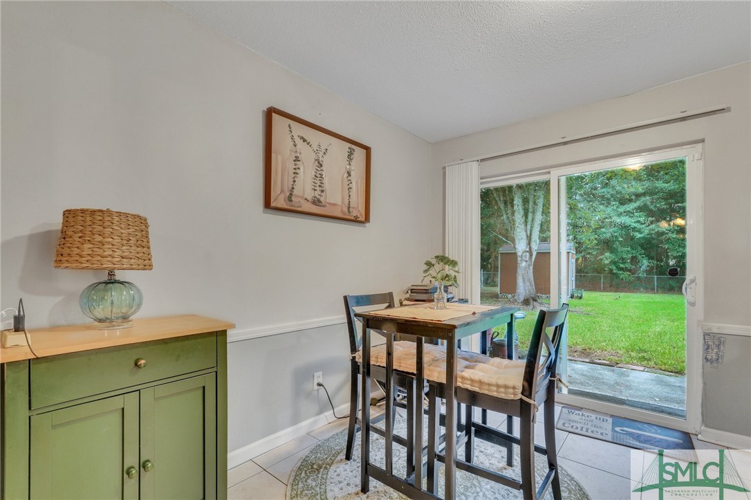 1098 Live Oak Drive