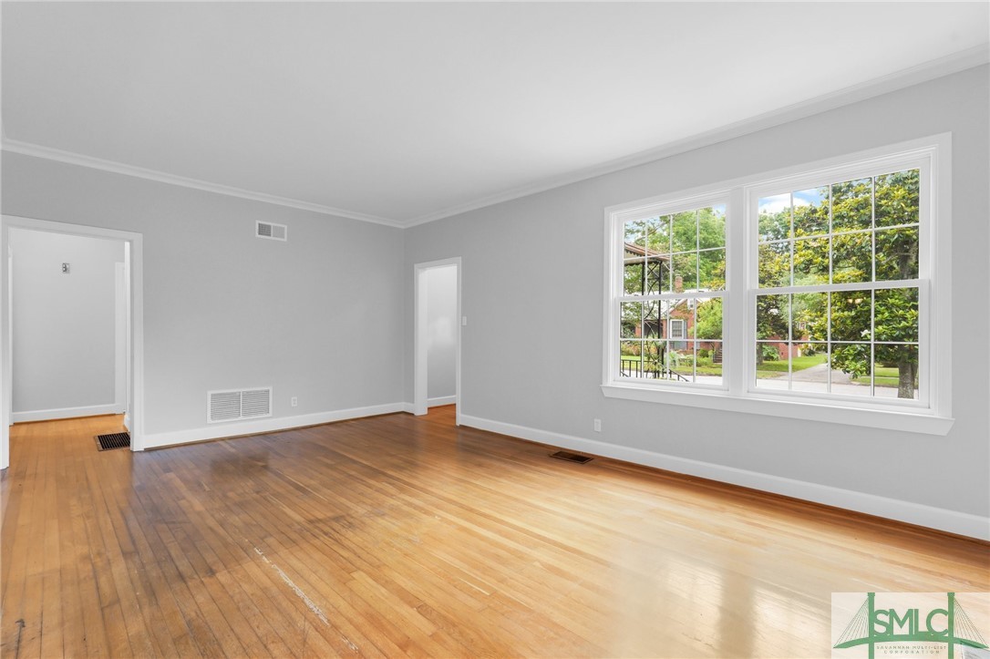 516 E 53rd Street