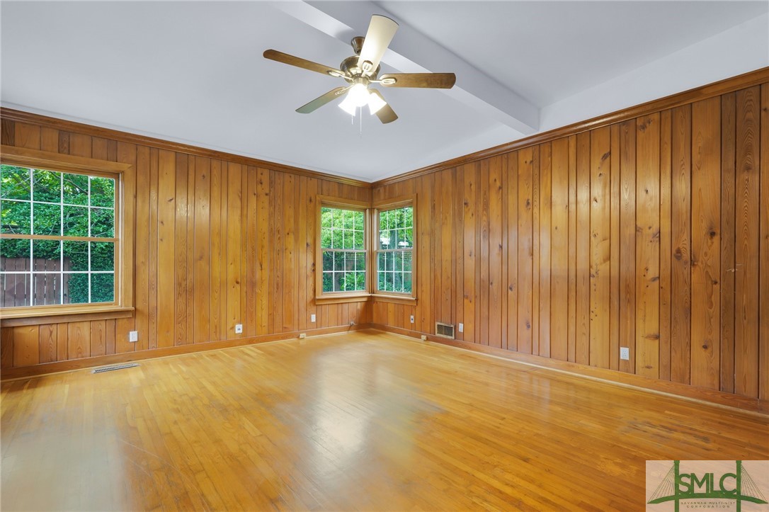 516 E 53rd Street