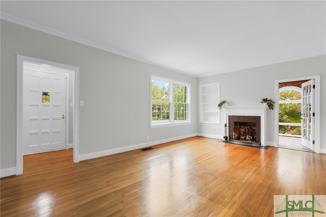516 E 53rd Street