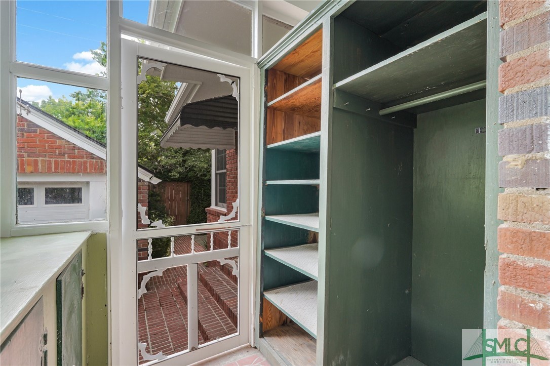516 E 53rd Street