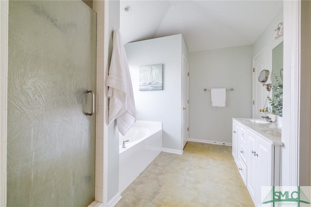 1 Briarberry Cove
