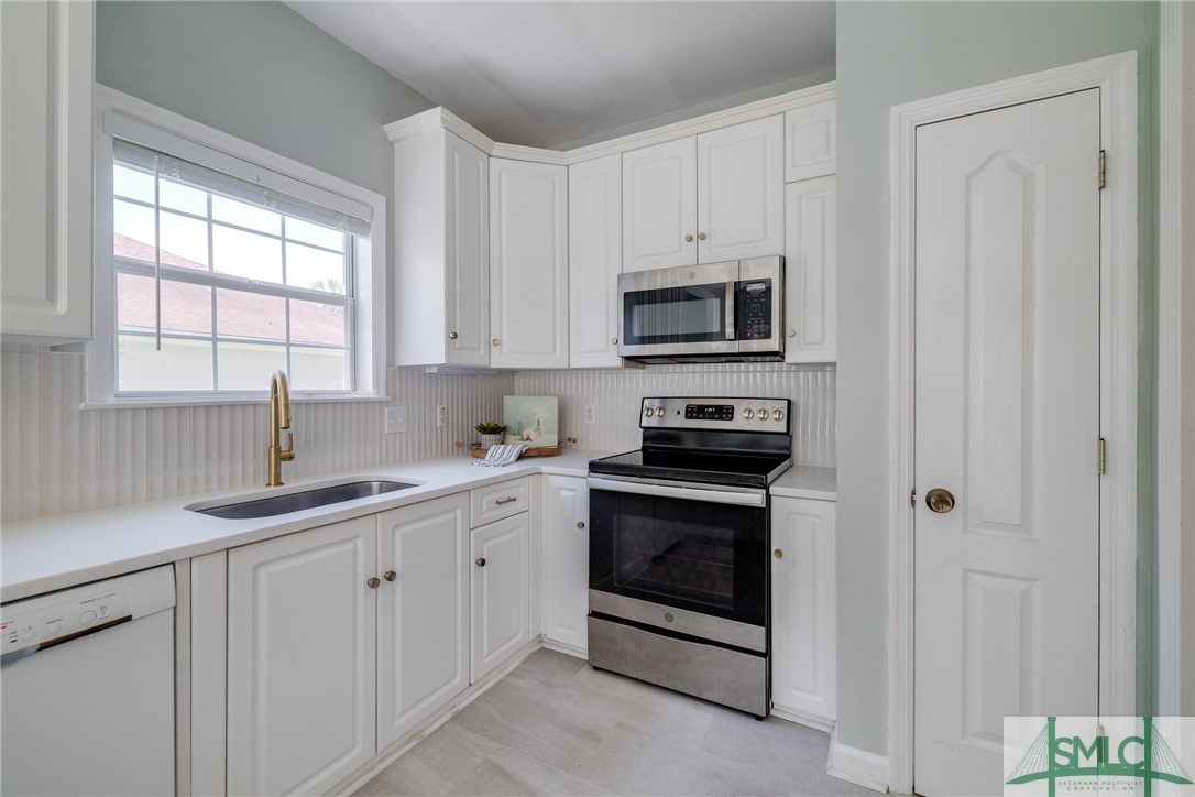 1 Briarberry Cove