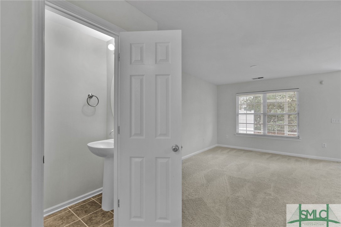 331 Gallery Way