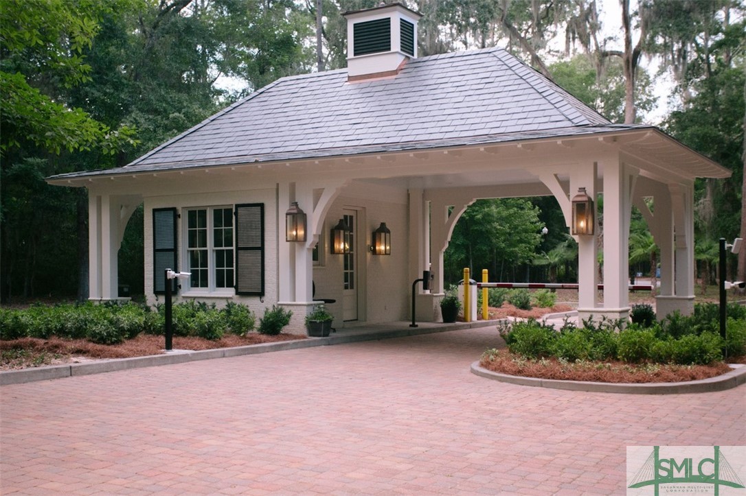 300 Monterey Loop