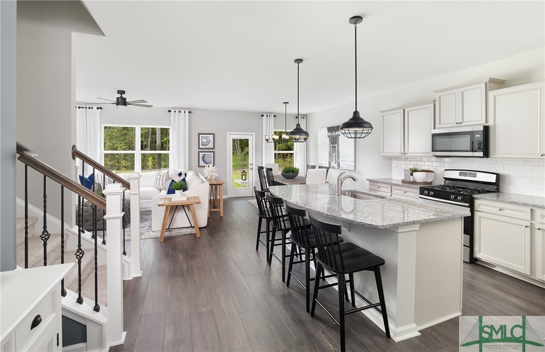 300 Monterey Loop