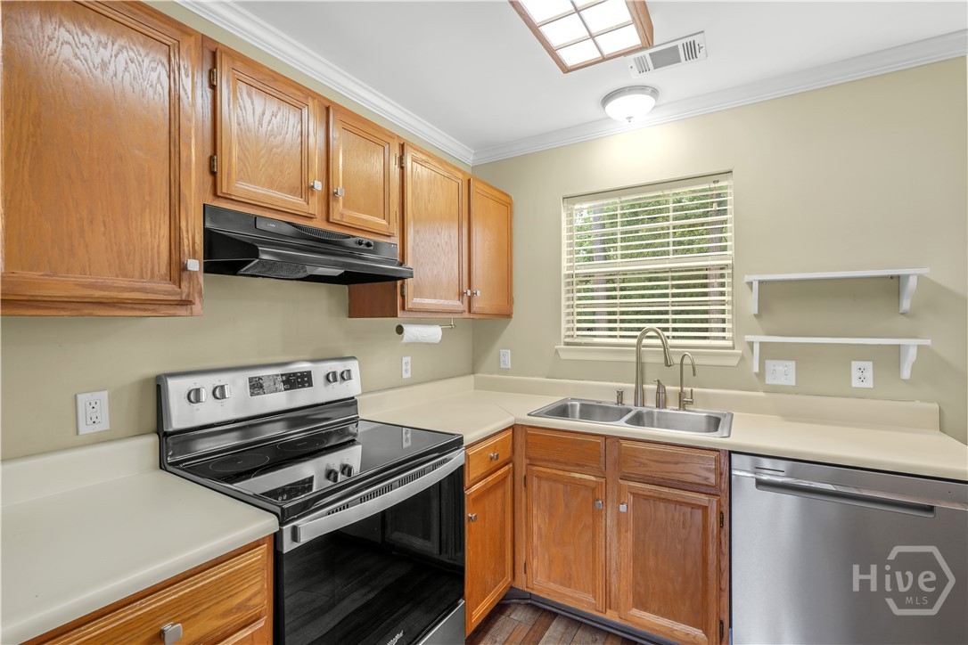 546 Pointe South Drive