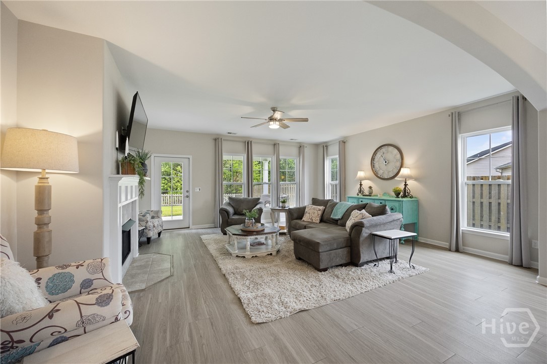 196 Willow Point Circle