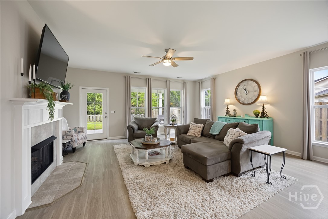 196 Willow Point Circle