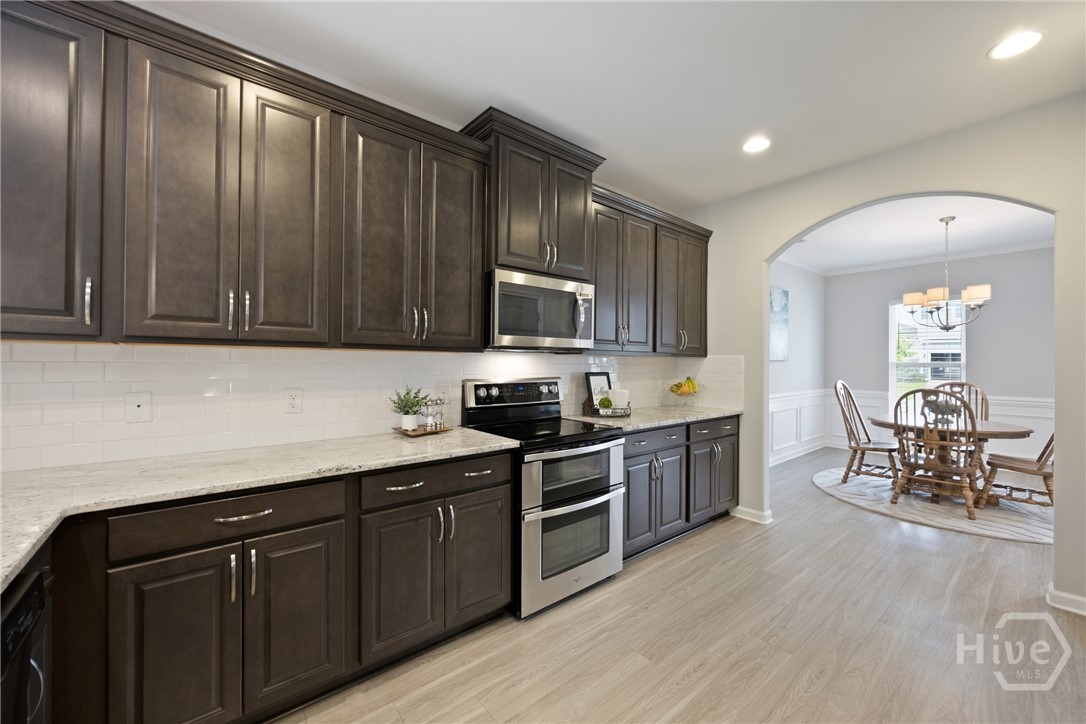 196 Willow Point Circle