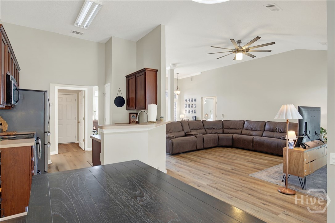 382 Stonebridge Circle