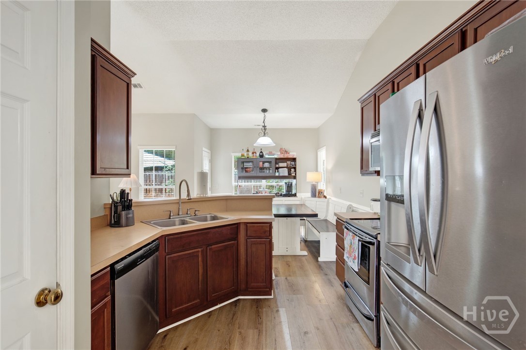 382 Stonebridge Circle