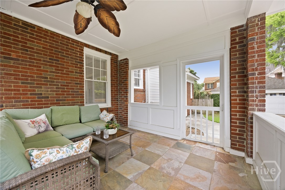 535 E 44th Street